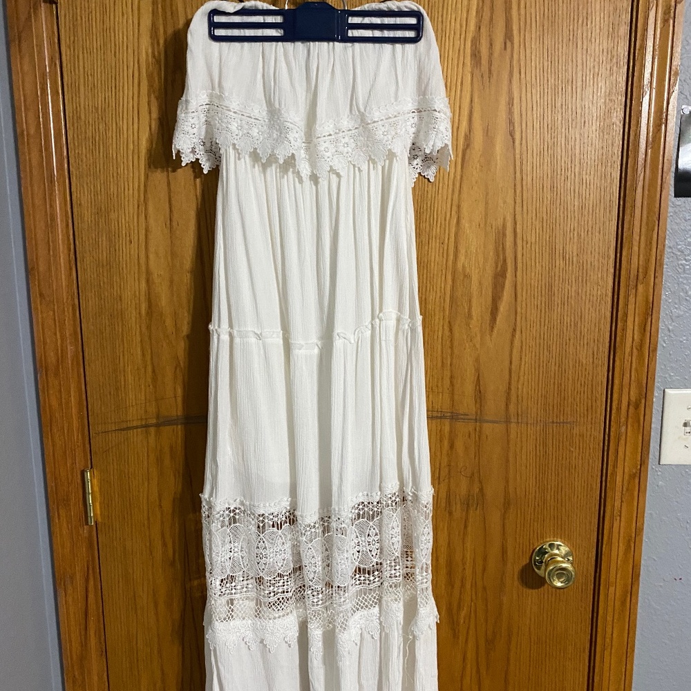 Sleeveless white dress